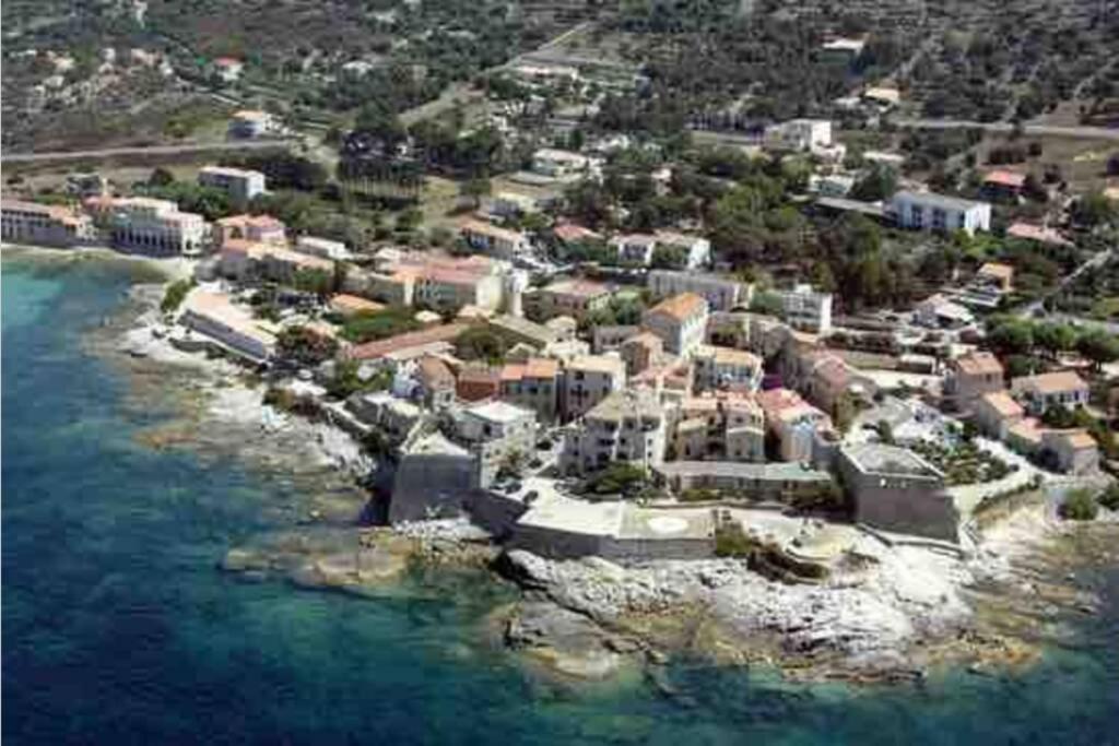 Studio Tout Equipe De 27M2, A 100M De La Mer, Et 500M Des Commerces Algajola  Exteriér fotografie